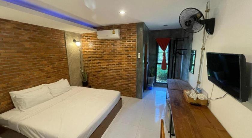 Palmhouse Hotel Mae Hong Son Exterior photo