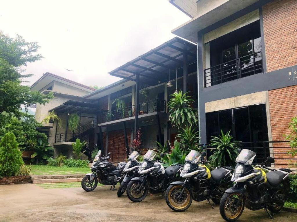 Palmhouse Hotel Mae Hong Son Exterior photo